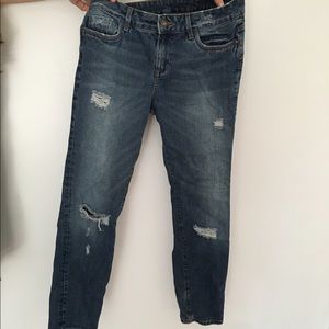 Beautiful Zara boyfriend Jeans size 4 💕