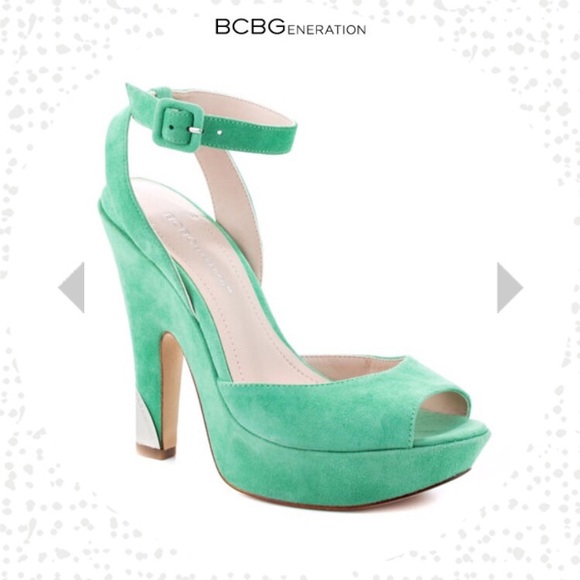 Mint BCBG heels - Picture 1 of 4