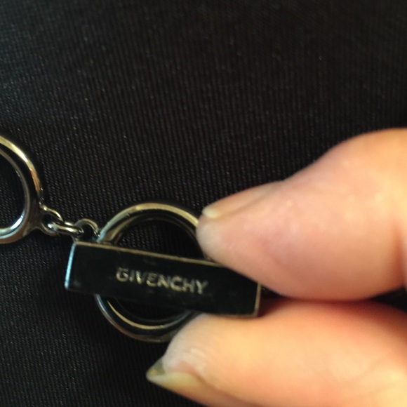 Neacklace Givenchy - Picture 3 of 4