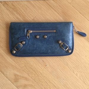 Small leather goods