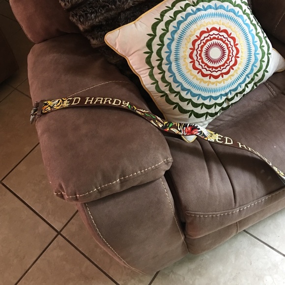 Ed hardy belt size xs