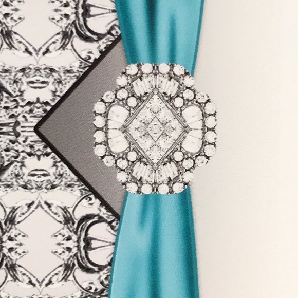 Meet your Posher, Yana