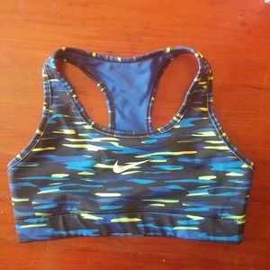 XS Nike bra