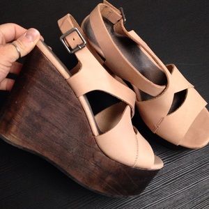 Joie wedges size 39 leather wood gorgeous!!