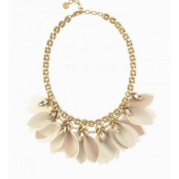 Stella and Dot Birdie Necklace