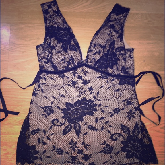 Beautiful lace overlay tank
