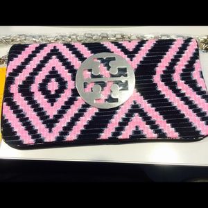 NWT never used RARE Tory Burch Reva clutch