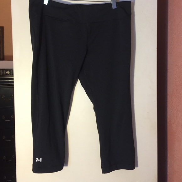 Underarmor capri pants