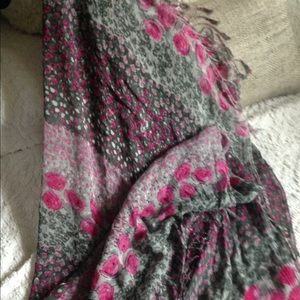 🌺Large Square Pink & Gray Scarf🌺