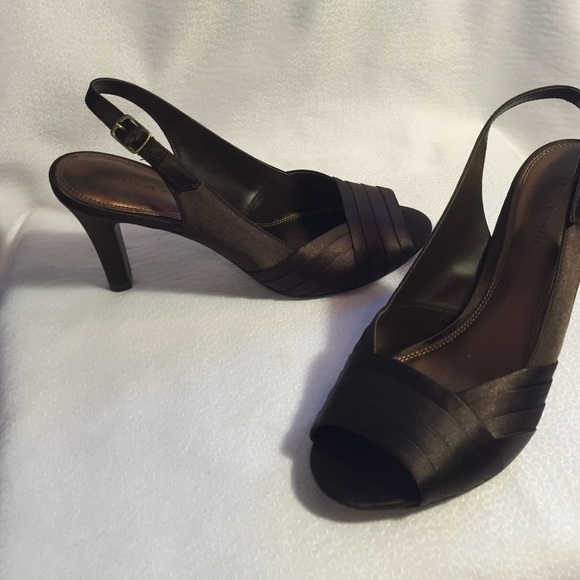 Kelly & Katie espresso satin heels