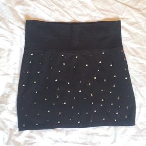 Black stretchy skirt