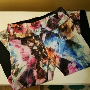 Work out capri leggings.