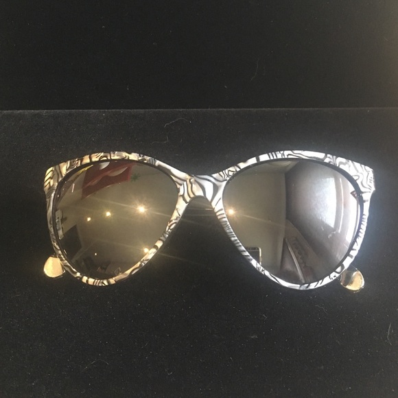 Cat eye sunglasses - Picture 1 of 3