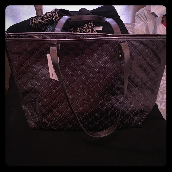 Yankee candle company  silver black bag