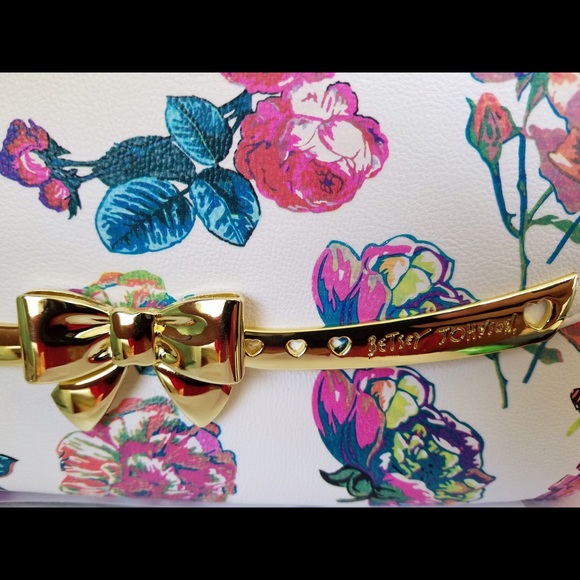 Betsey Johnson Floral Print Butterfly Shoulder Bag - Picture 4 of 4