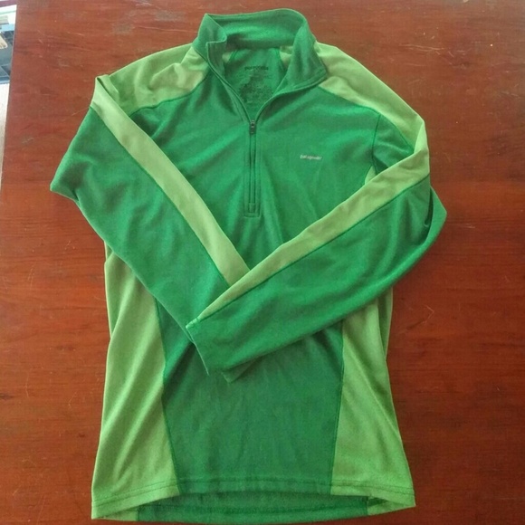 Patagonia XS green baselayer