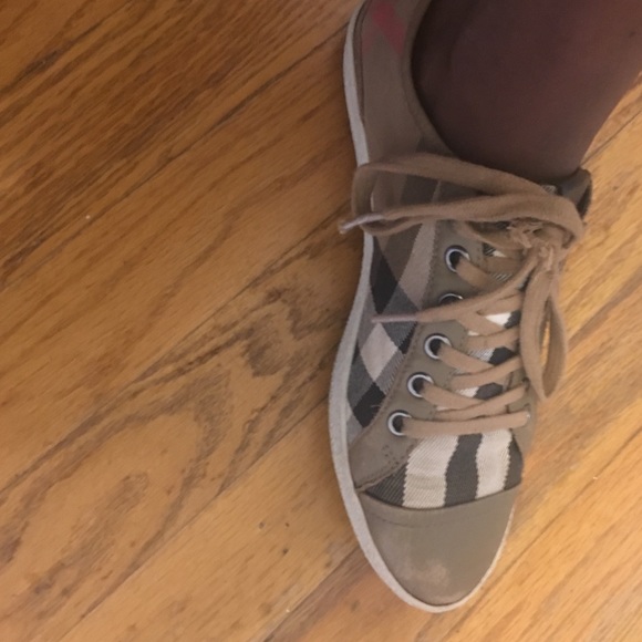 Burberry sneakers