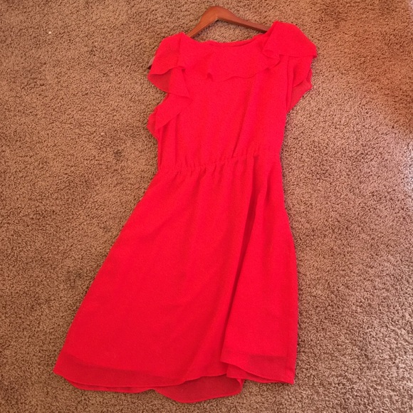 H&M Dresses & Skirts - ✨Beautiful red chiffon dress