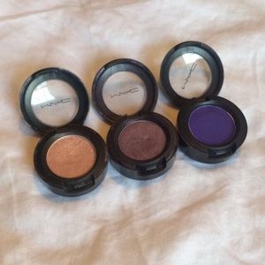 Set of 3 MAC eye shadows