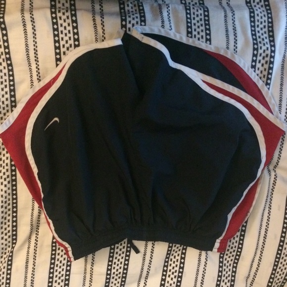 BLACK & RED NIKE SHORTS M
