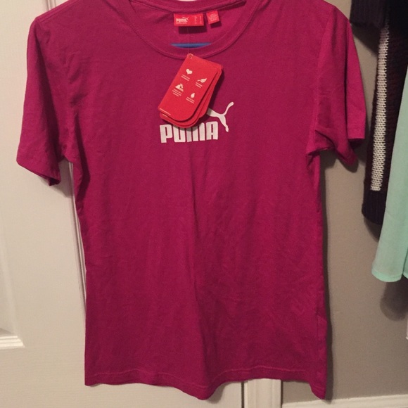 😍25% off 2+😍 brand new puma shirt