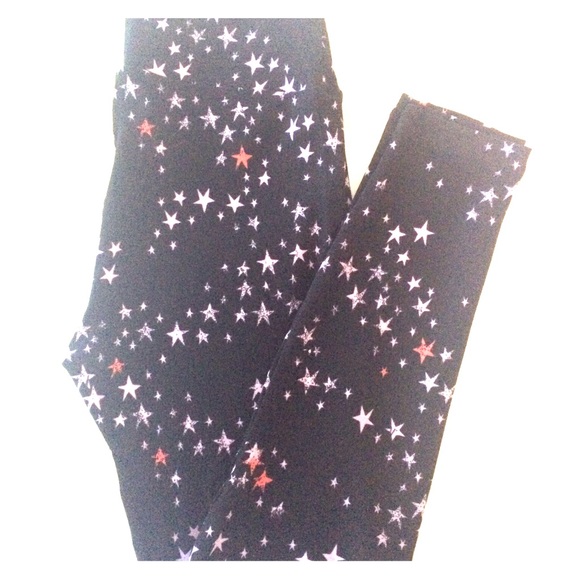 🦄 BNWT LulaRoe OS leggings - HTF stars print 🦄