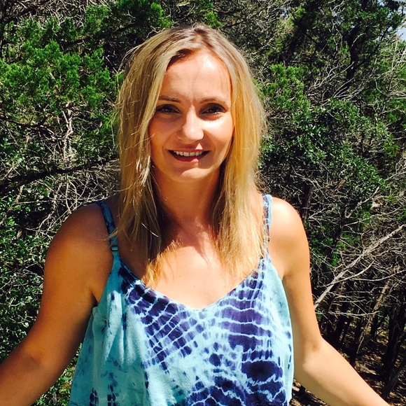 Meet your Posher, Ivana - Picture 1 of 1