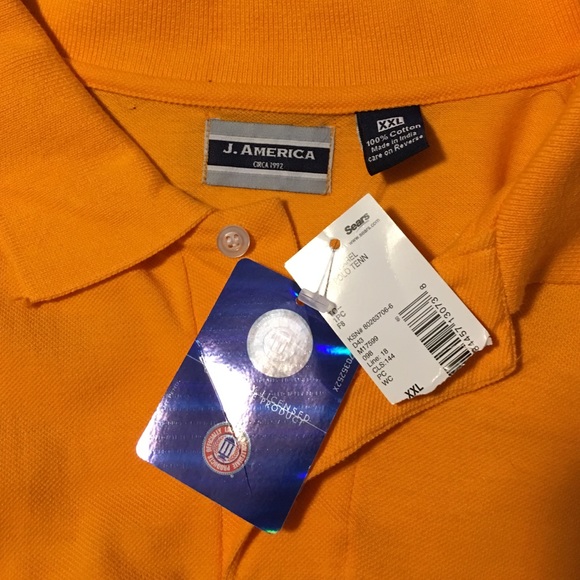 MEN'S NWT TN SHIRT, size XXL 🏈🏀⚾️ - Picture 3 of 3