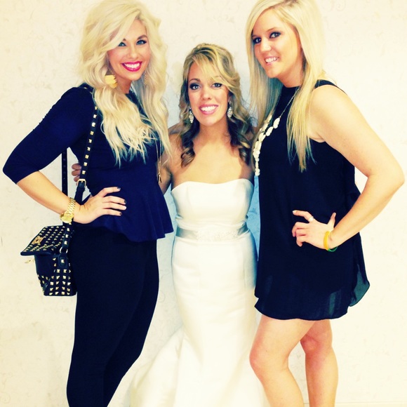 HEY Y'ALL! 👋🏻💁🏼 - Picture 4 of 8