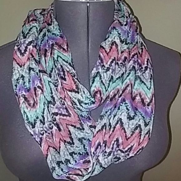 Aztec Print Scarf - Picture 2 of 3