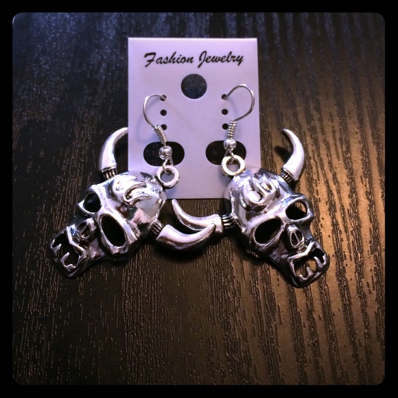 Just made! Medieval skull charm. NWT - Picture 1 of 2