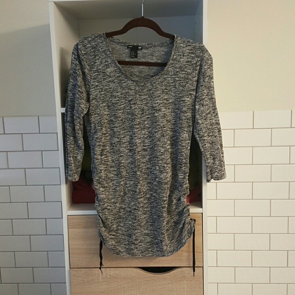 H&M maternity light sweater shirt