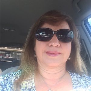 Meet your Posher, Adriana