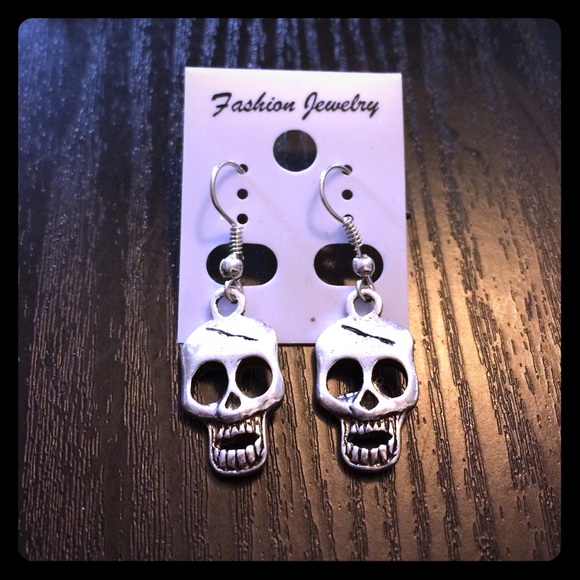 Just made! Skull earrings. NWT - Picture 1 of 1