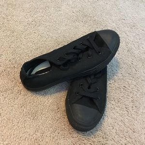 Black on black converses. Size 3 in kid 5 in women