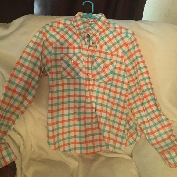 L Rockies pearl snap one pink and blue one white