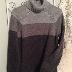 ⛷H&M Shades of Gray Sweater⛷