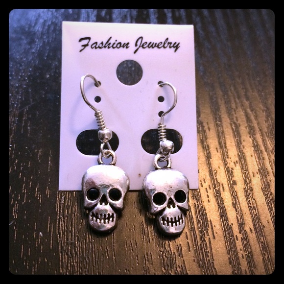 Just made! Skull earrings. NWT - Picture 1 of 1