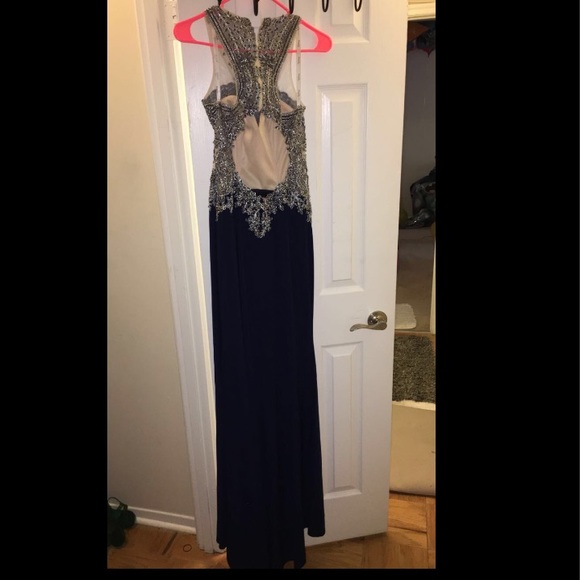 Evening / prom gown - Picture 3 of 4