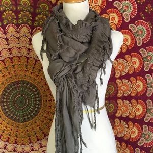 Ruffle Scarf Gray