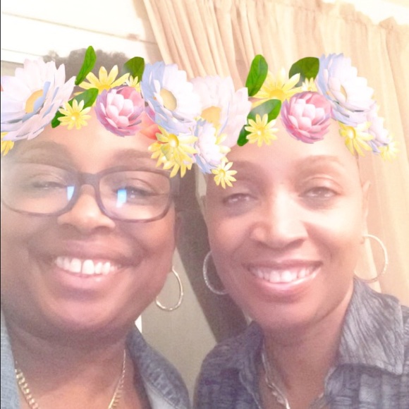 Meet your Posher, Anita - Picture 2 of 4