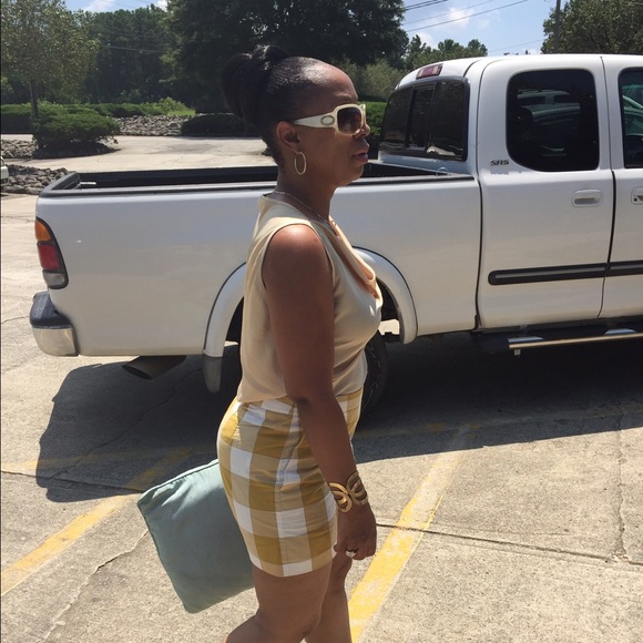 Meet your Posher, Anita - Picture 4 of 4