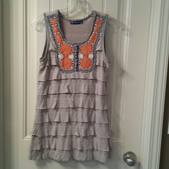 ANTHROPOLOGIE-like Sleeveless Top