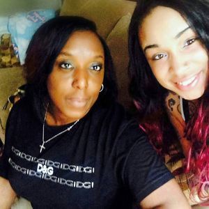 Meet your Posher, Myra