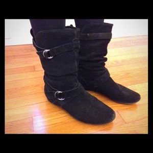 Black Slouchy Boots🏡MOVING SALE! MAKE AN OFFER!💖