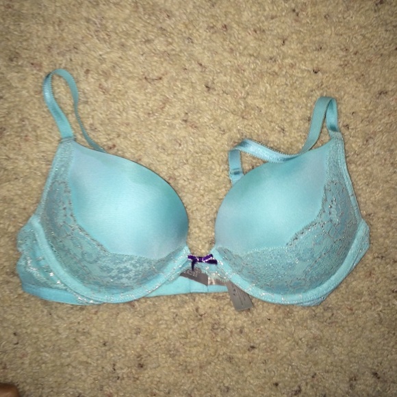Victoria's Secret Dream Angels Plunge push-up bra