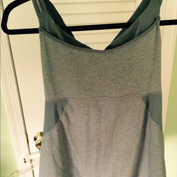 Lululemon tank with bra