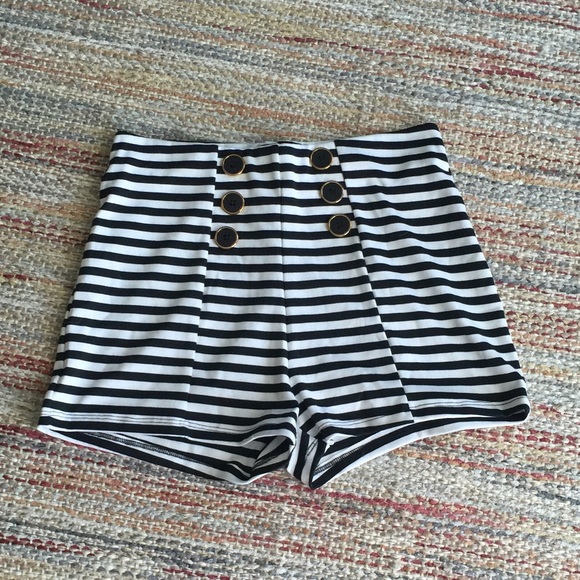 High waisted black and white shorts