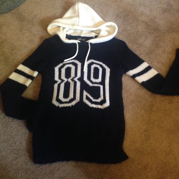 Navy and whit hoodie