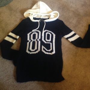 Navy and whit hoodie